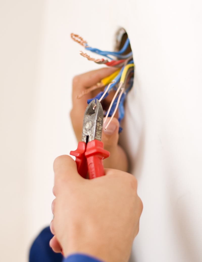 Electricians Basingstoke, Oakridge, RG21, RG22, RG23, RG24, RG25